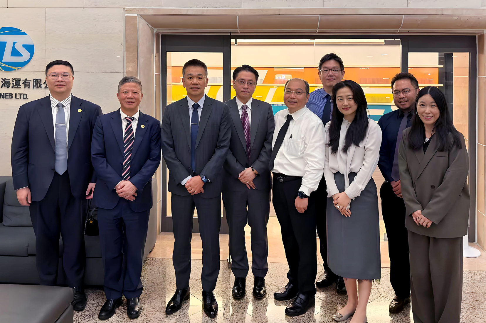 Senior managements of the Shining Ocean Logistics Group visited TSL in Taiwan.