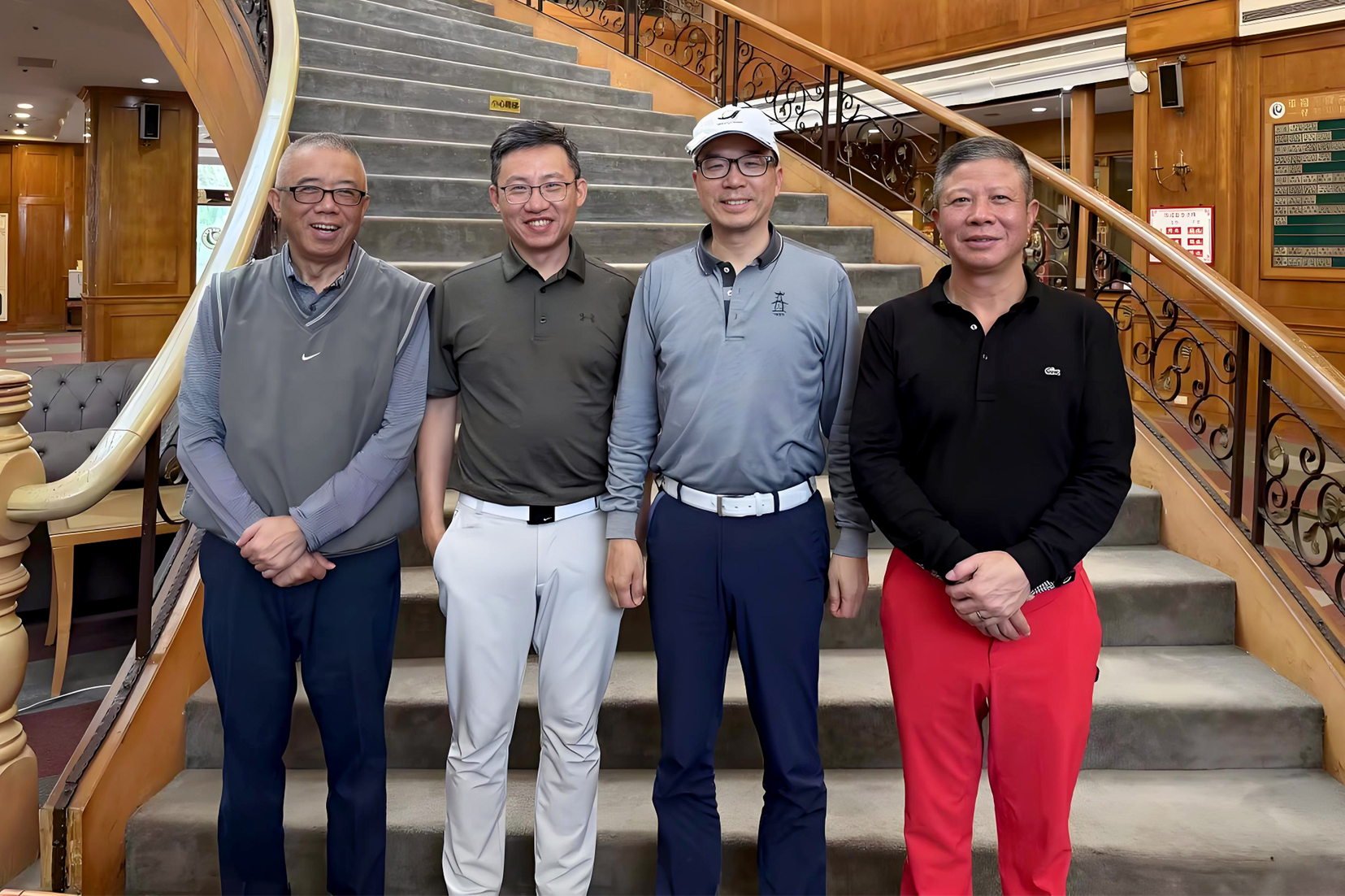 The Chairman of the Shining Ocean Logistics Group visited the Global General Manager of YML.