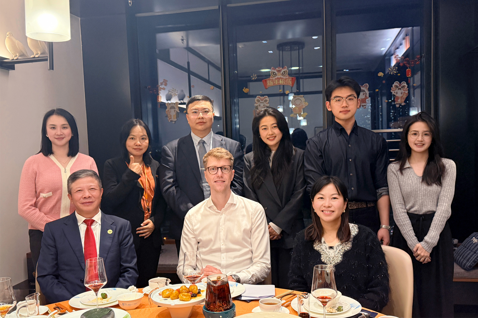 Senior managements of the Shining Ocean Logistics Group visited HPL.